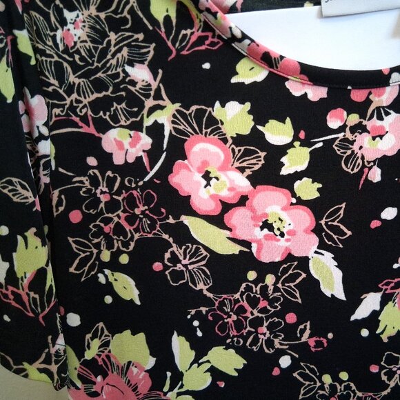 Jaclyn Smith Floral Blouse - Picture 6 of 9